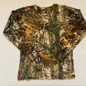 Game winner camo long sleeve top